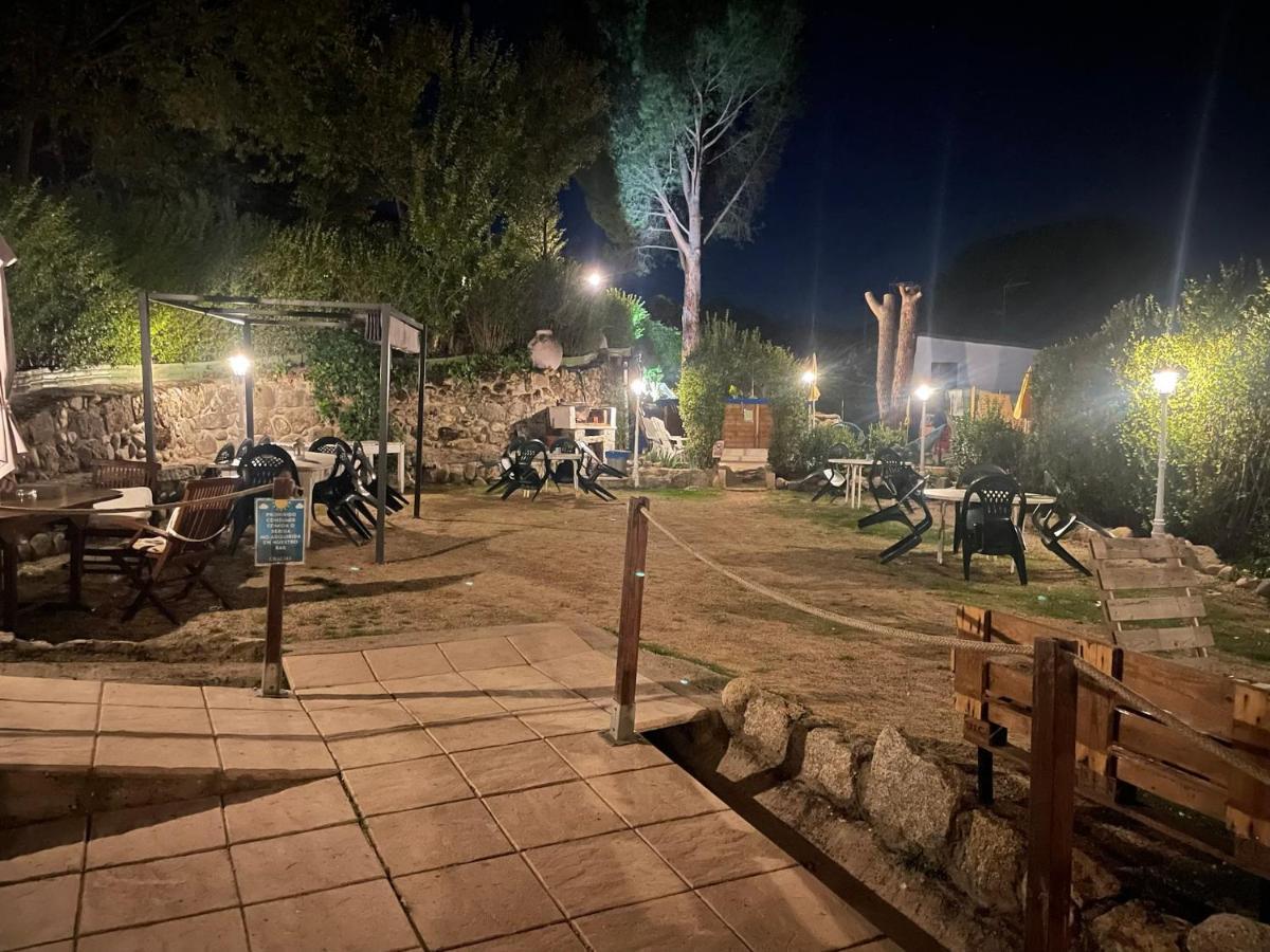 Hotel Rural El Arca De Noe El Tiemblo Kültér fotó