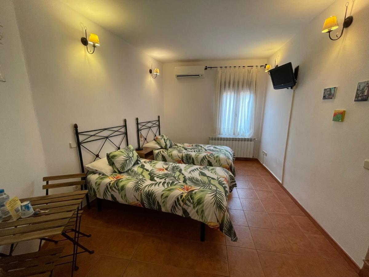 Hotel Rural El Arca De Noe El Tiemblo Kültér fotó
