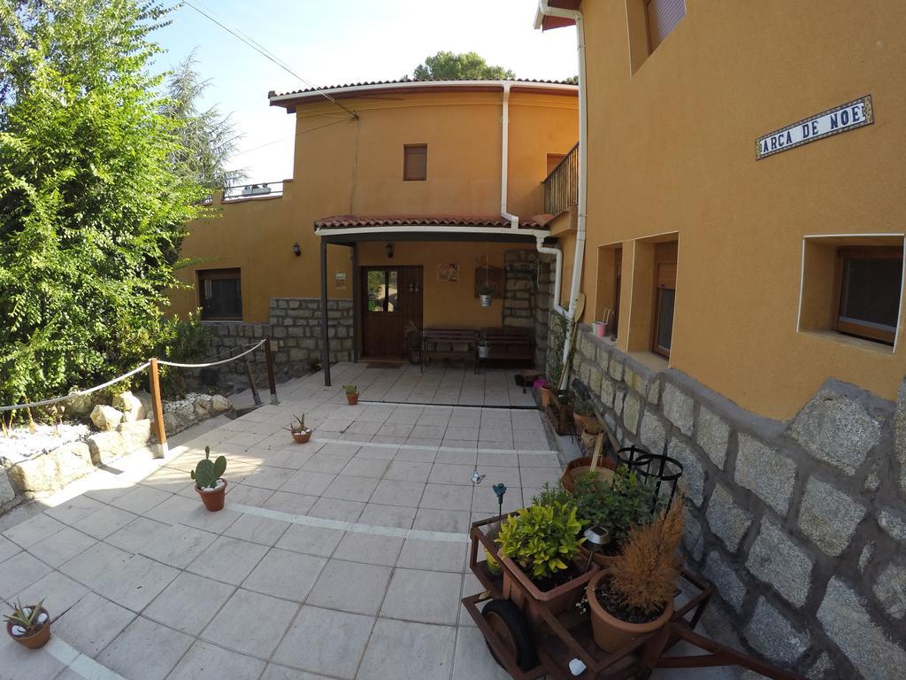 Hotel Rural El Arca De Noe El Tiemblo Kültér fotó