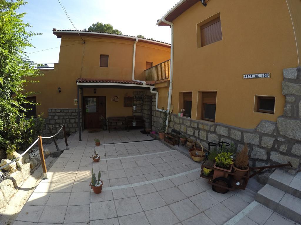 Hotel Rural El Arca De Noe El Tiemblo Kültér fotó